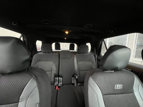 Used 2019 Ford Explorer XLT w/ Equipment Group 201A AWD/4WD image 20