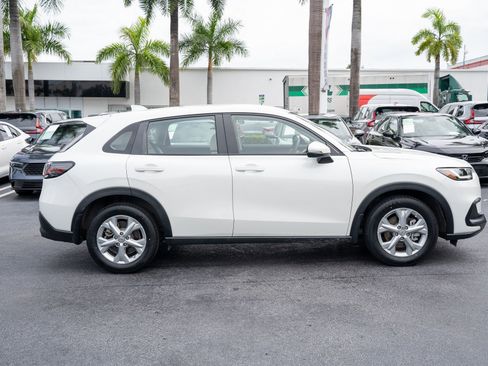 Certified 2024 Honda HR-V LX image 4