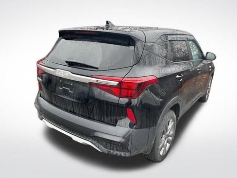 Certified 2022 Kia Seltos LX image 5