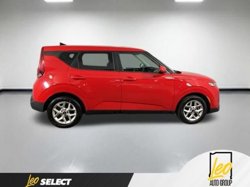Used 2021 Kia Soul S FWD image 4