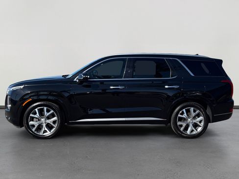 Used 2021 Hyundai Palisade Limited w/ Cargo Package FWD image 2