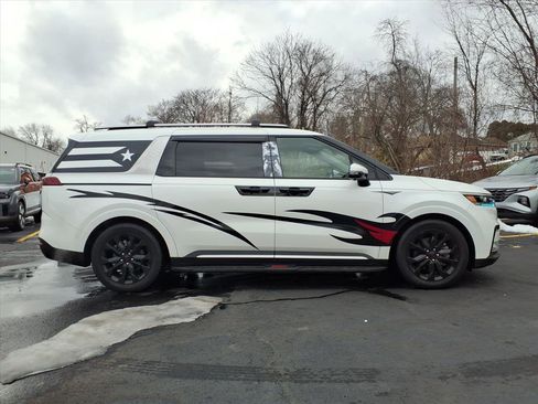 Used 2024 Kia Carnival SX Prestige image 6