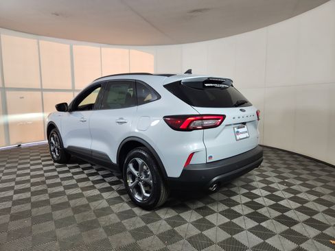 New 2026 Ford Escape ST-Line w/ Tech Pack #1 AWD/4WD image 5