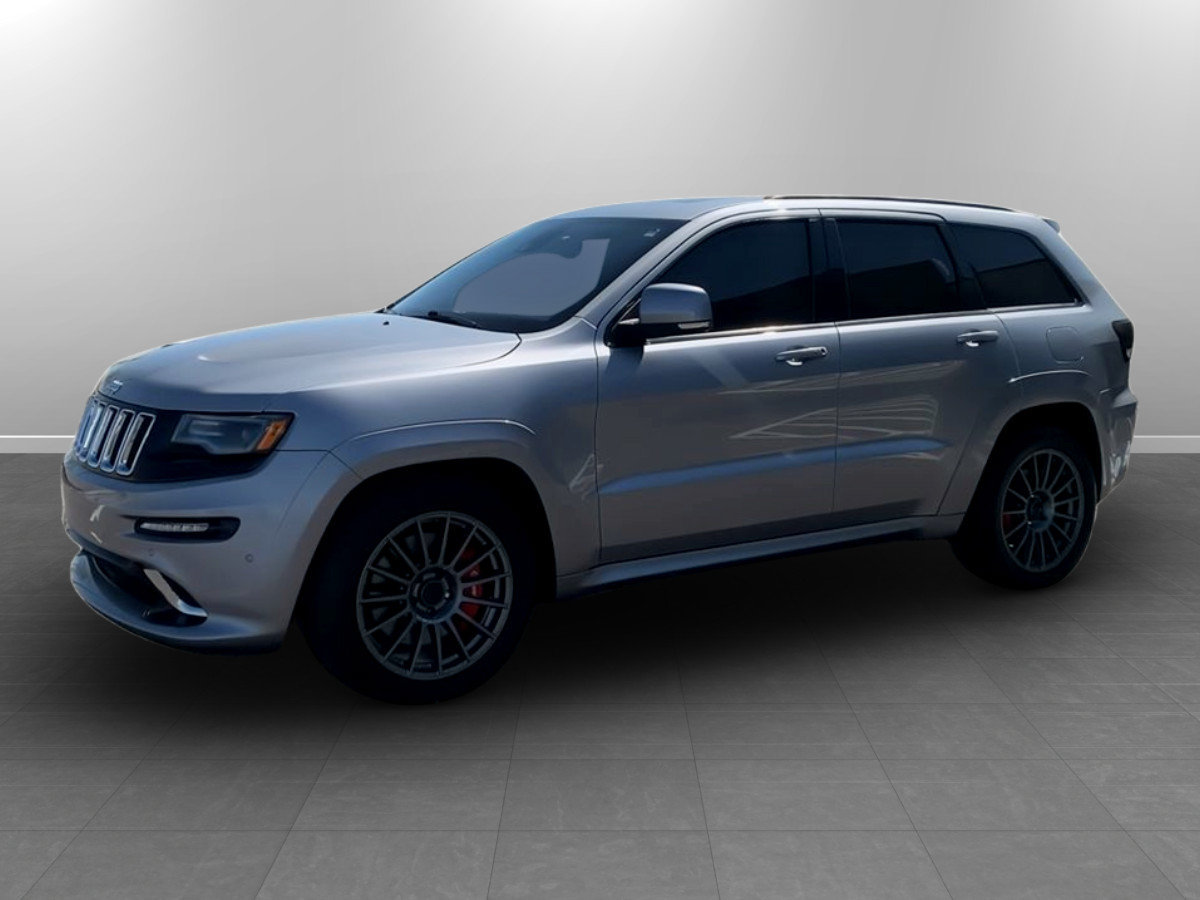 Used 2015 Jeep Grand Cherokee SRT w/ Luxury Group II AWD/4WD image 3