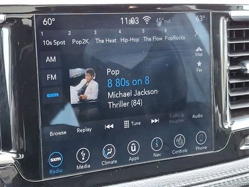 Used 2018 Chrysler Pacifica Limited image 18