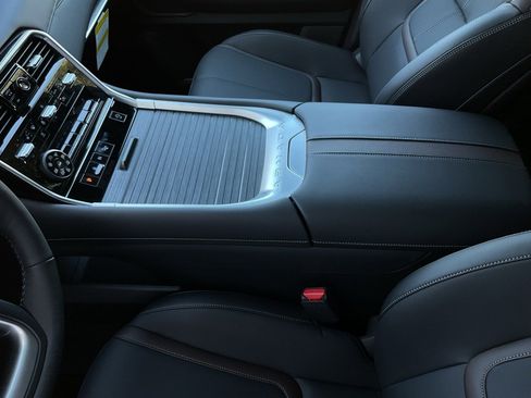 New 2026 Nissan Armada SL image 47