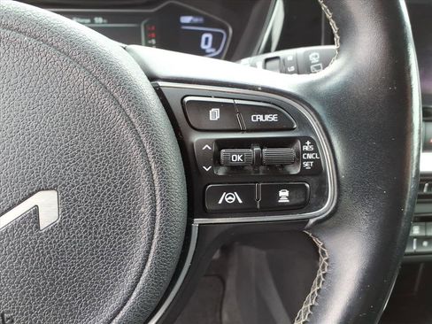 Used 2022 Kia Niro EX Premium image 21