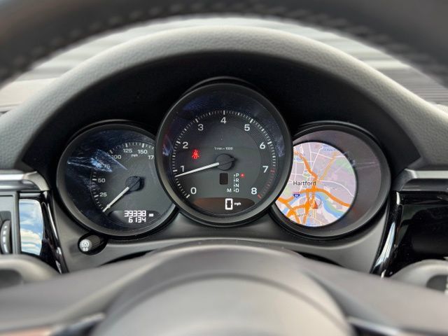 Used 2022 Porsche Macan AWD/4WD image 22