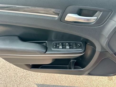 Used 2020 Chrysler 300 Touring w/ Sport Appearance Package RWD image 15