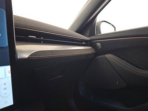 Used 2021 Ford Mustang Mach-E GT image 31