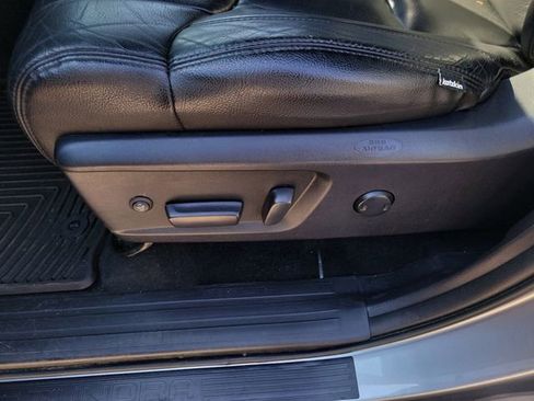 Used 2021 Toyota Tundra SR5 w/ SR5 Upgrade Package image 11