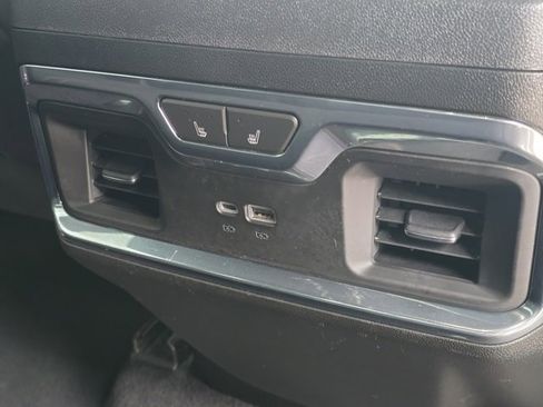 Used 2024 Chevrolet Silverado 3500 High Country image 35