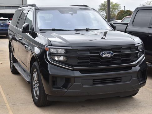 Used 2025 Ford Expedition Max Active image 4
