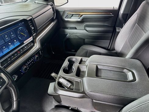 Used 2023 Chevrolet Silverado 1500 RST AWD/4WD image 23