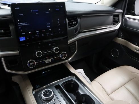 Certified 2024 Ford Expedition Max XLT image 31