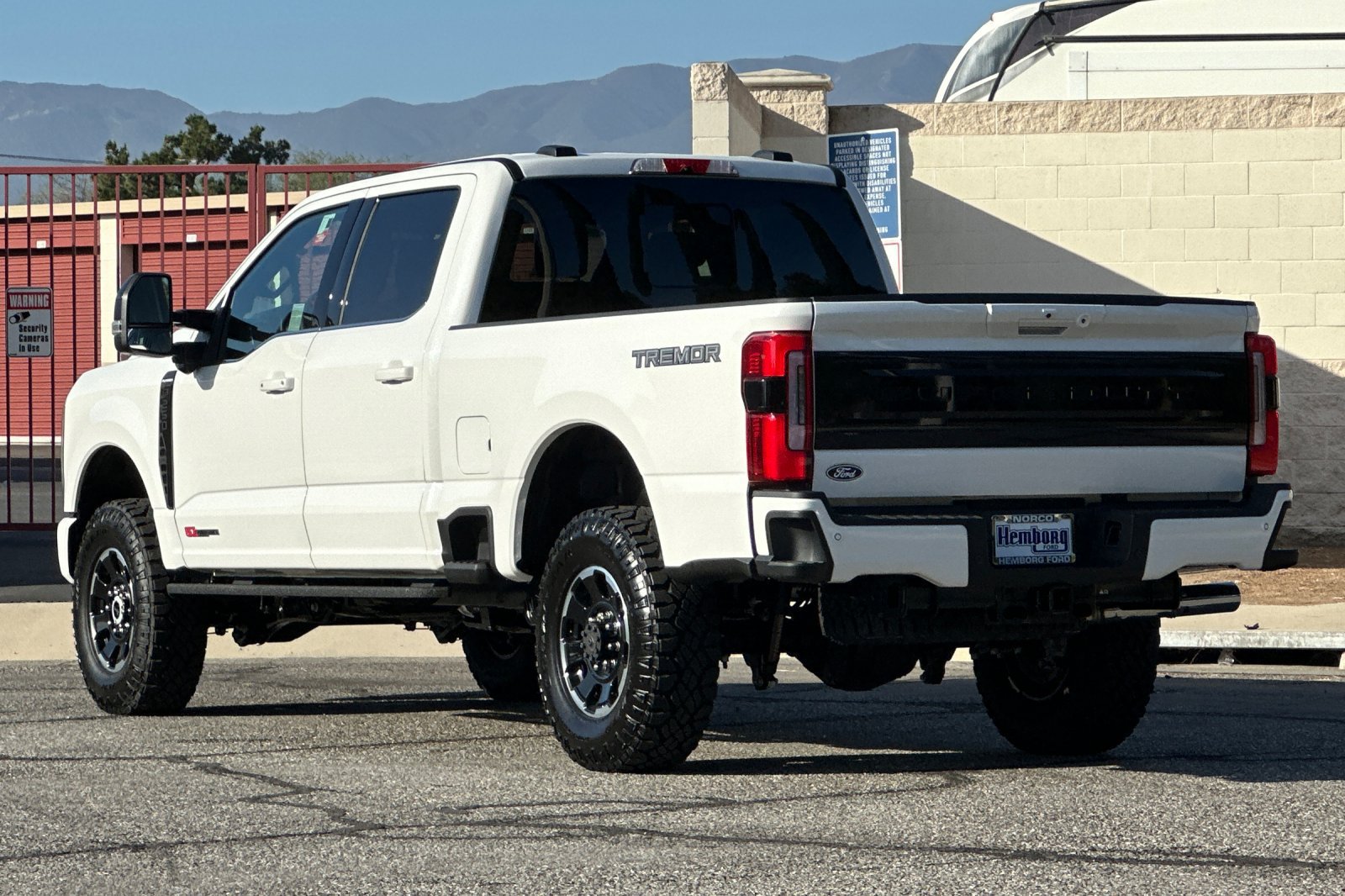 New 2027 Ford F250 Platinum w/ Tremor Off-Road Package AWD/4WD image 6