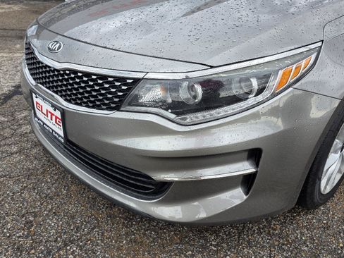 Used 2017 Kia Optima EX w/ Premium Package FWD image 38
