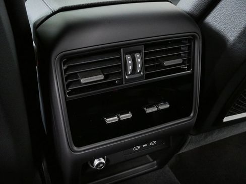 New 2026 Porsche Cayenne AWD/4WD image 21