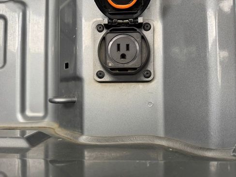 Used 2023 Chevrolet Silverado 1500 RST w/ Convenience Package II image 10