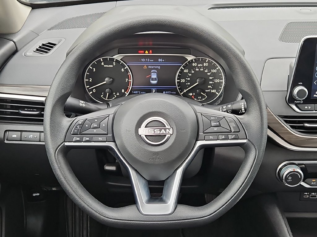 Used 2025 Nissan Altima 2.5 SV FWD image 23