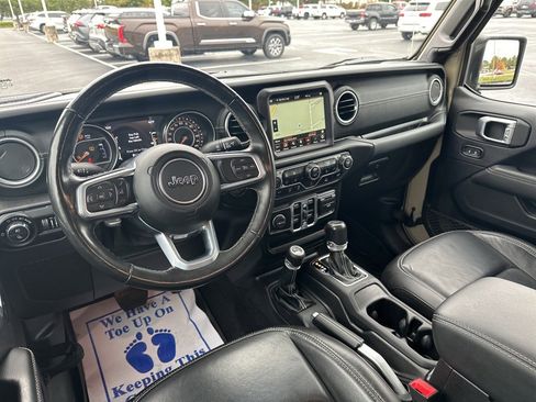 Used 2020 Jeep Gladiator Overland w/ Popular Equipment Package image 26
