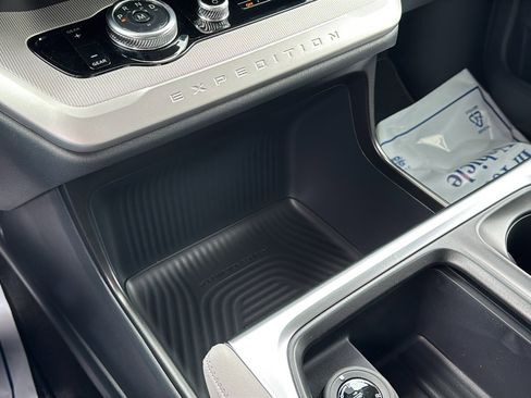 New 2026 Ford Expedition Active image 40