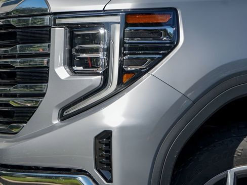 New 2026 GMC Sierra 1500 SLT AWD/4WD image 3