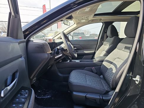 New 2026 Nissan Kicks SV w/ SV Premium Package AWD/4WD image 9