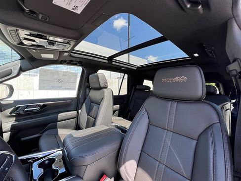 New 2026 Chevrolet Tahoe High Country w/ Sun And Tow Package AWD/4WD image 13