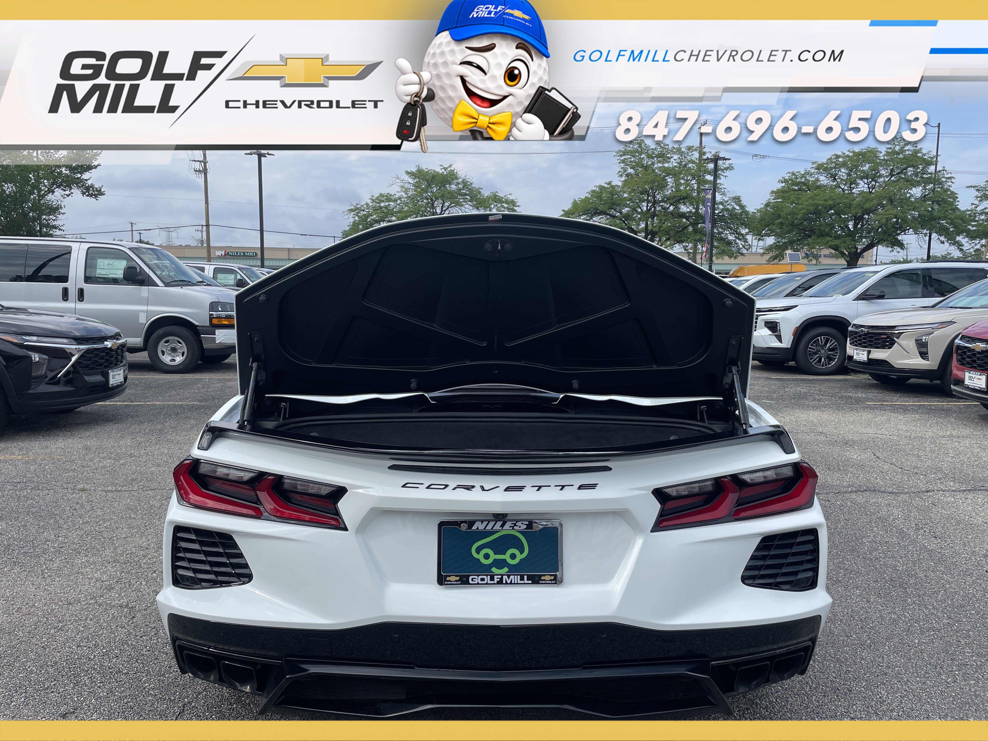 Used 2025 Chevrolet Corvette Stingray Preferred Conv w/ Stealth Interior Trim Package RWD image 12