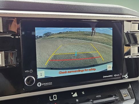 Used 2022 Toyota Tundra SR5 AWD/4WD image 27