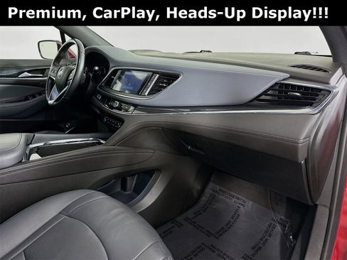 Used 2024 Buick Enclave Premium image 32