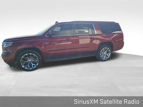 Used 2017 Chevrolet Suburban LT image 13