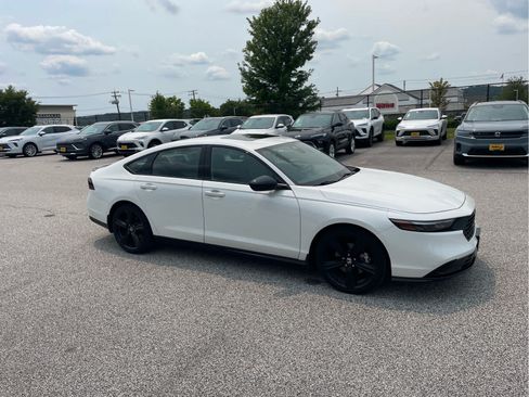 Used 2023 Honda Accord Sport image 8
