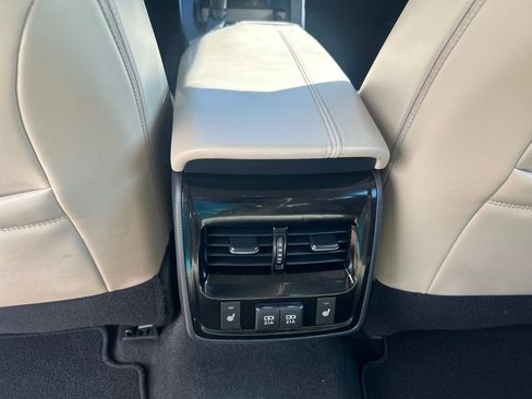Certified 2020 Toyota Avalon Limited w/ Advanced Safety Package FWD image 29