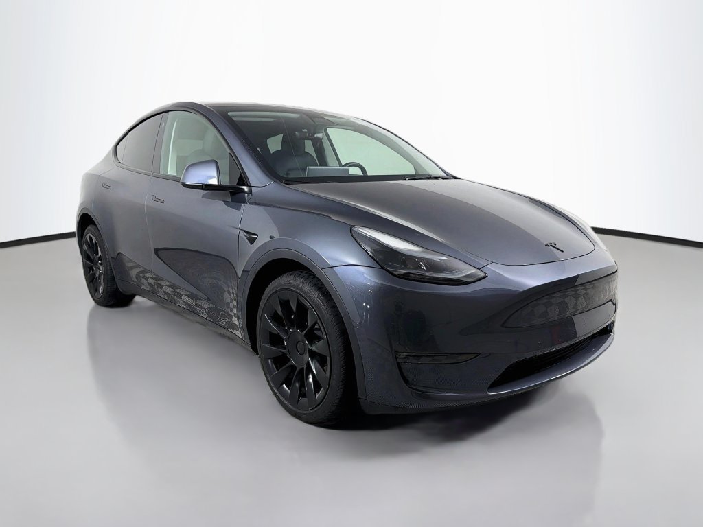 Used 2022 Tesla Model Y Long Range AWD/4WD image 3