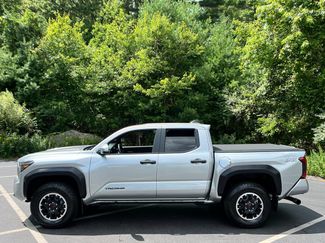 Used 2024 Toyota Tacoma TRD Off-Road w/ TRD Off Road Upgrade Package AWD/4WD video 2