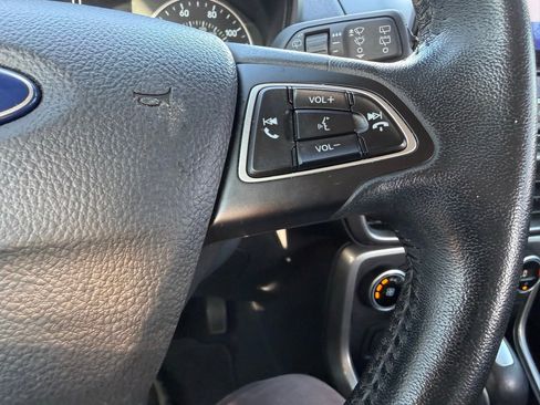 Used 2020 Ford EcoSport SE w/ SE Convenience Package image 14