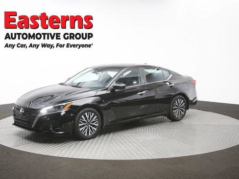 Used 2024 Nissan Altima 2.5 SV w/ SV Premium Package FWD image 57