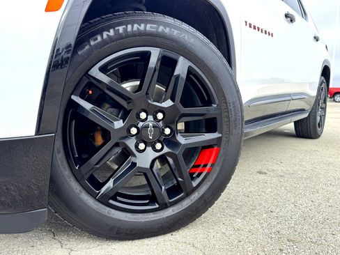 Used 2023 Chevrolet Traverse Premier w/ Redline Edition image 2