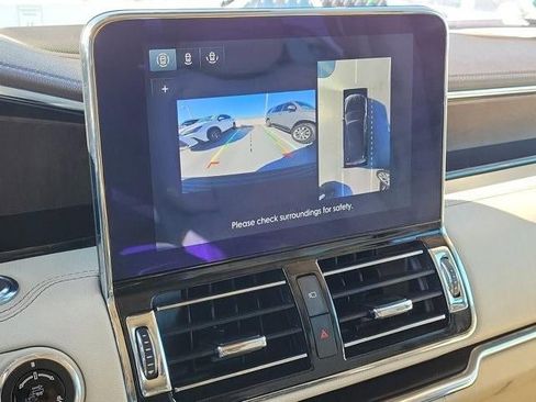 Used 2020 Lincoln Navigator Reserve w/ Luxury Package image 23