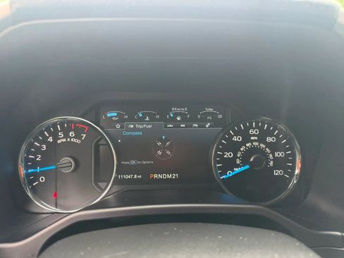 Used 2015 Ford F150 Lariat w/ Equipment Group 501A Mid AWD/4WD image 10
