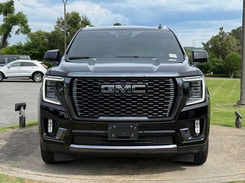 Used 2023 GMC Yukon Denali Ultimate AWD/4WD image 2