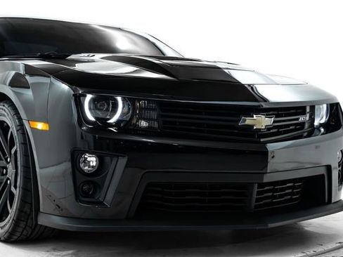 Used 2014 Chevrolet Camaro ZL1 image 15