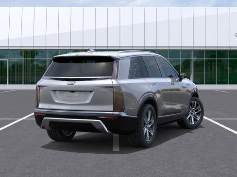 Used 2026 Cadillac Vistiq Luxury w/ LPO, Floor Liner Package AWD/4WD image 3