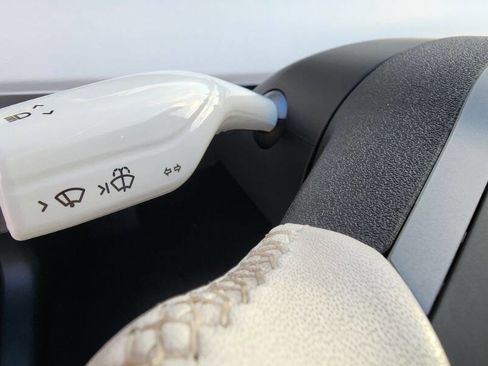 Used 2018 Tesla Model 3 Long Range image 11