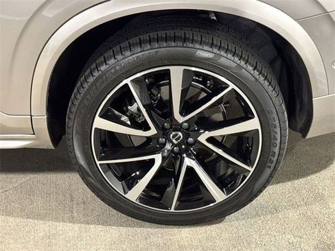 New 2024 Volvo XC90 B6 Plus w/ Protection Package Premier image 6