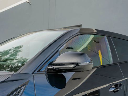 Used 2025 Lamborghini Urus SE image 33