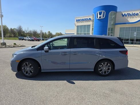 New 2026 Honda Odyssey Touring image 22