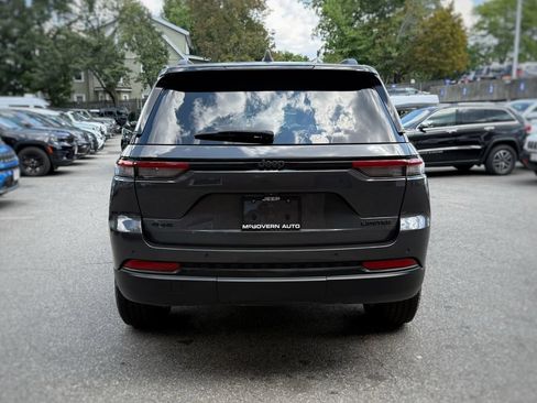 Used 2022 Jeep Grand Cherokee Limited AWD/4WD image 10